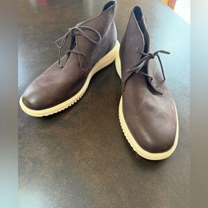 NWOT Cole Haan GRAND Dark Brown Chukka Boots with Off White Sole Size 11.5M